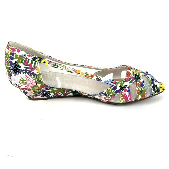 East 5th Womens Slip On Shoes Multi Floral Closed Toe Sheer Sides Wedge heel SZ9 - Picture 4 of 16